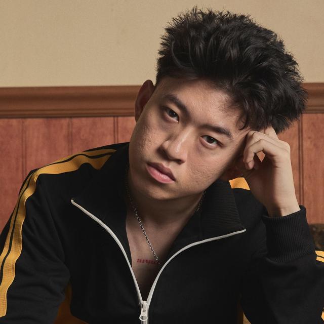 Rich Brian dan No Na Hidupkan Lagi Fenomena “Om Telolet Om” Lewat Lagu “Honk!”